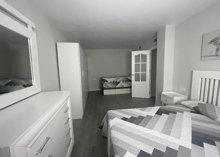 Nuevo Azorin I アパート